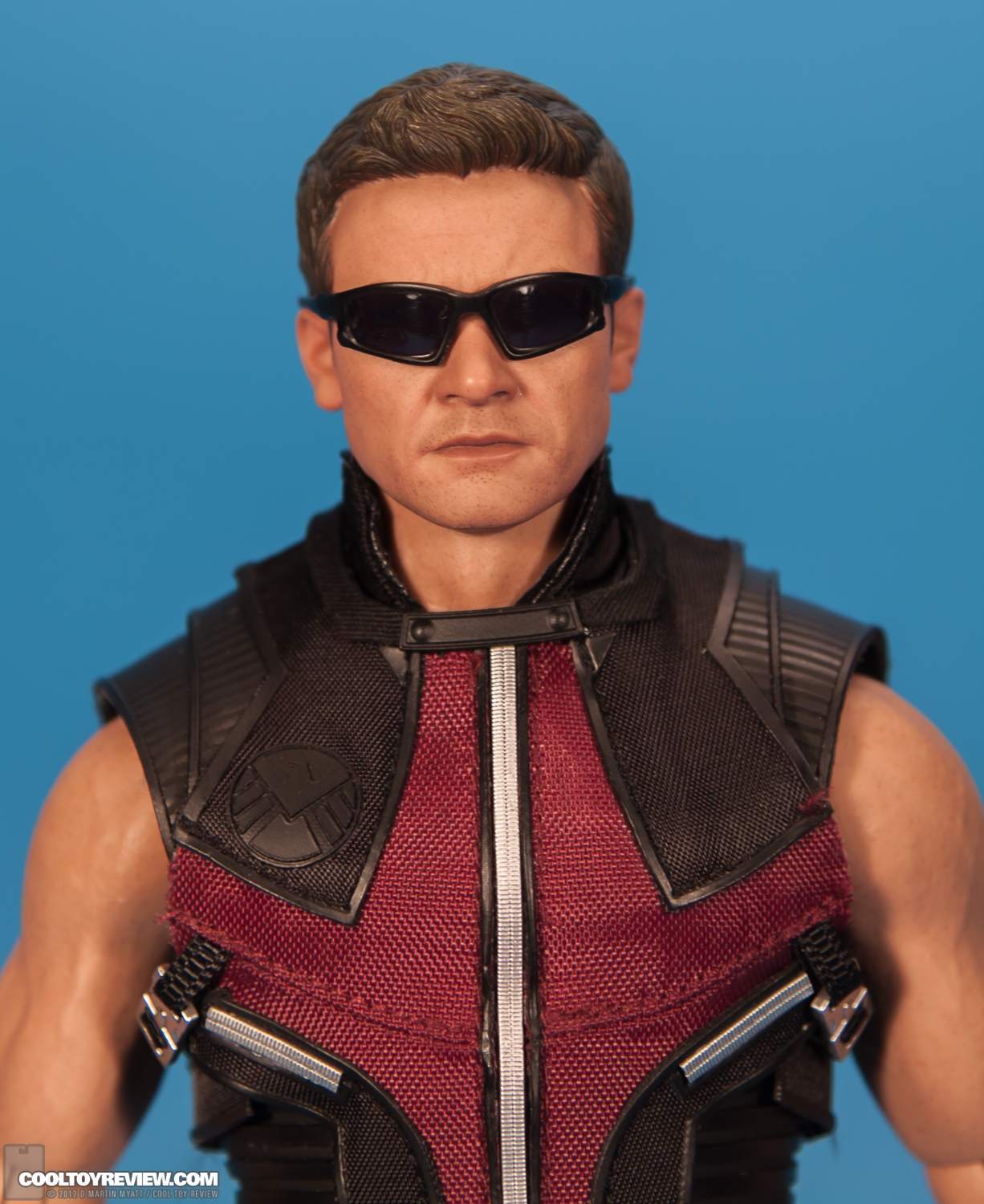 Hawkeye_Avengers_Jeremy_Renner_Hot_Toys-09.jpg