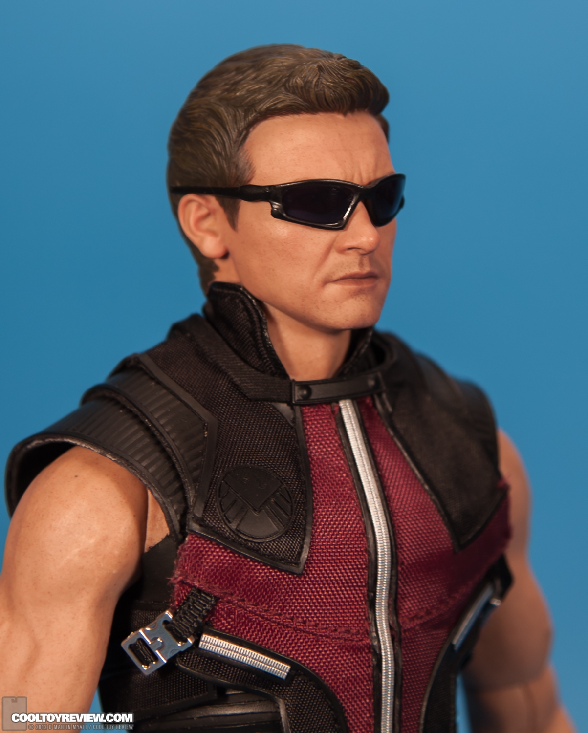 Hawkeye_Avengers_Jeremy_Renner_Hot_Toys-10.jpg