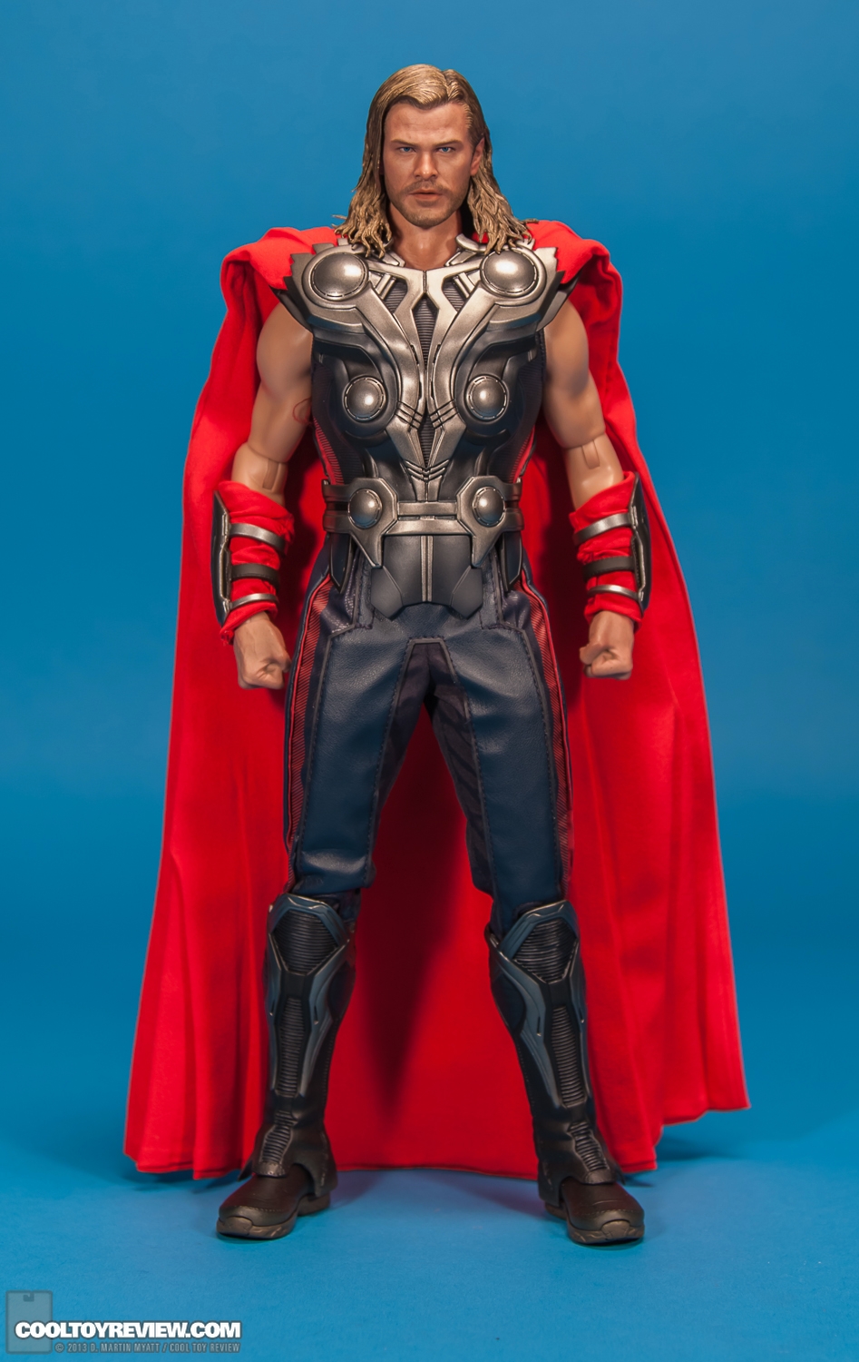 Hot_Toys_Thor_Avengers_Movie_Masterpiece_Series-01.jpg