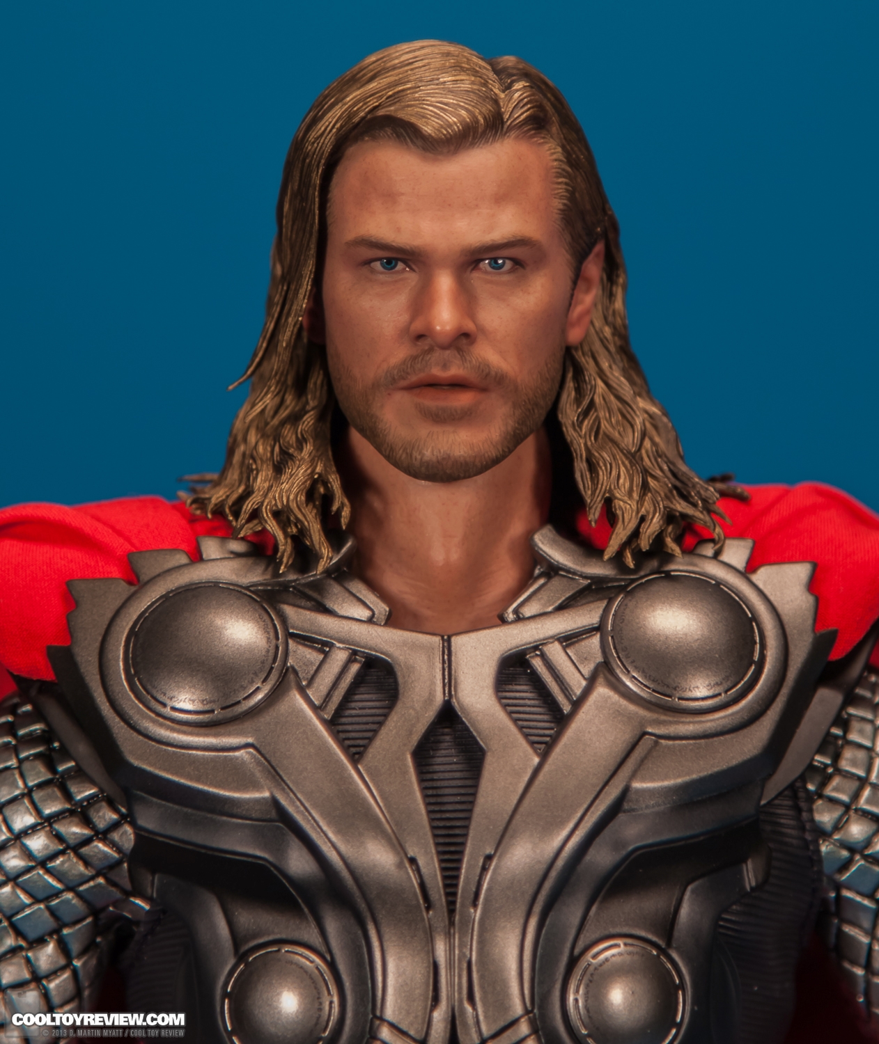 Hot_Toys_Thor_Avengers_Movie_Masterpiece_Series-12.jpg