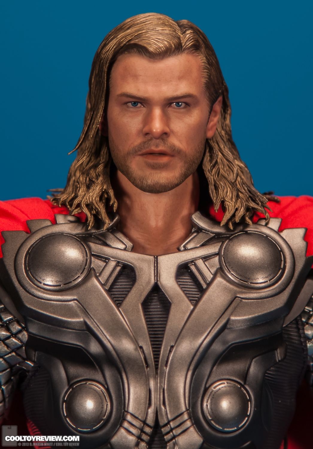 Hot_Toys_Thor_Avengers_Movie_Masterpiece_Series-13.jpg