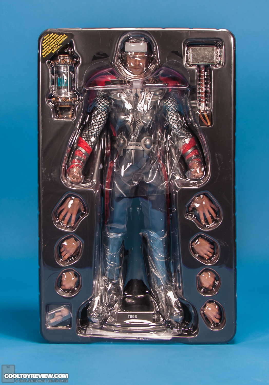 Hot_Toys_Thor_Avengers_Movie_Masterpiece_Series-41.jpg