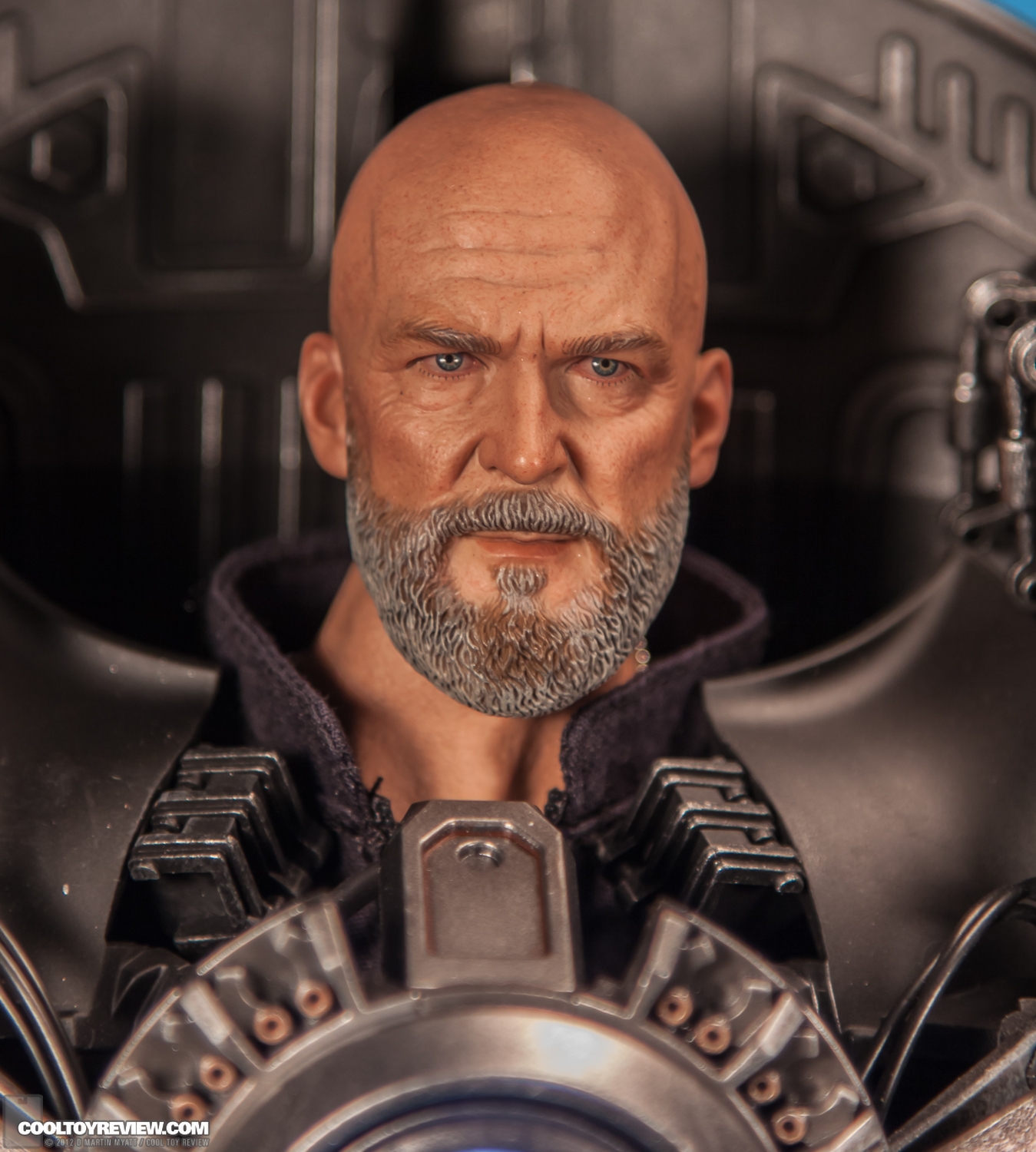 Iron_Monger_Hot_Toys_Iron_Man-09.jpg