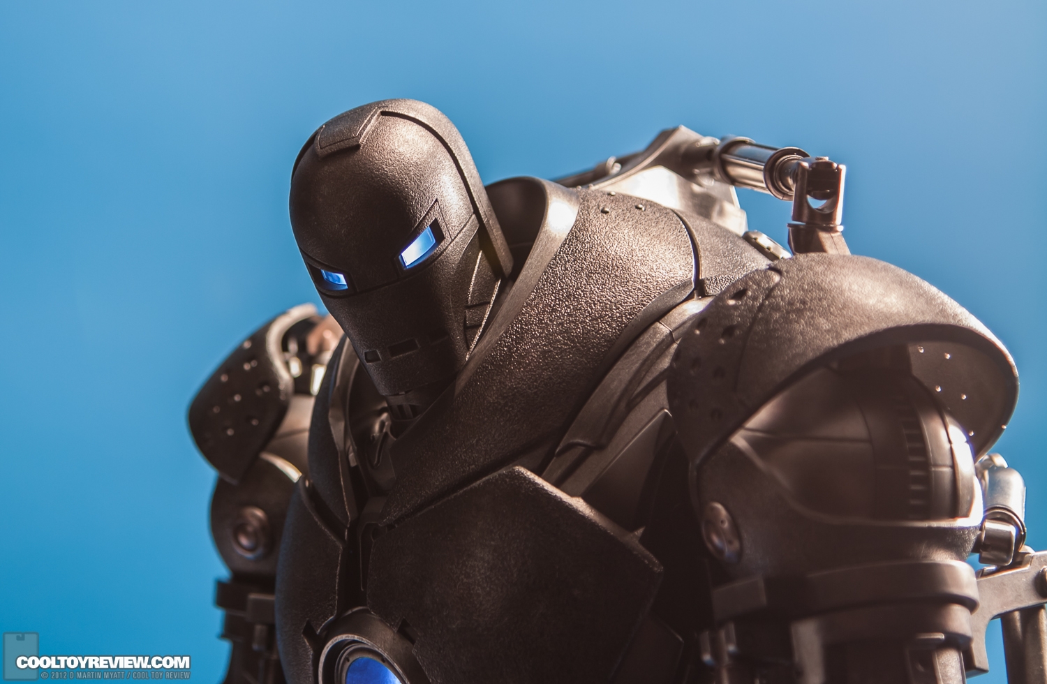 Iron_Monger_Hot_Toys_Iron_Man-34.jpg