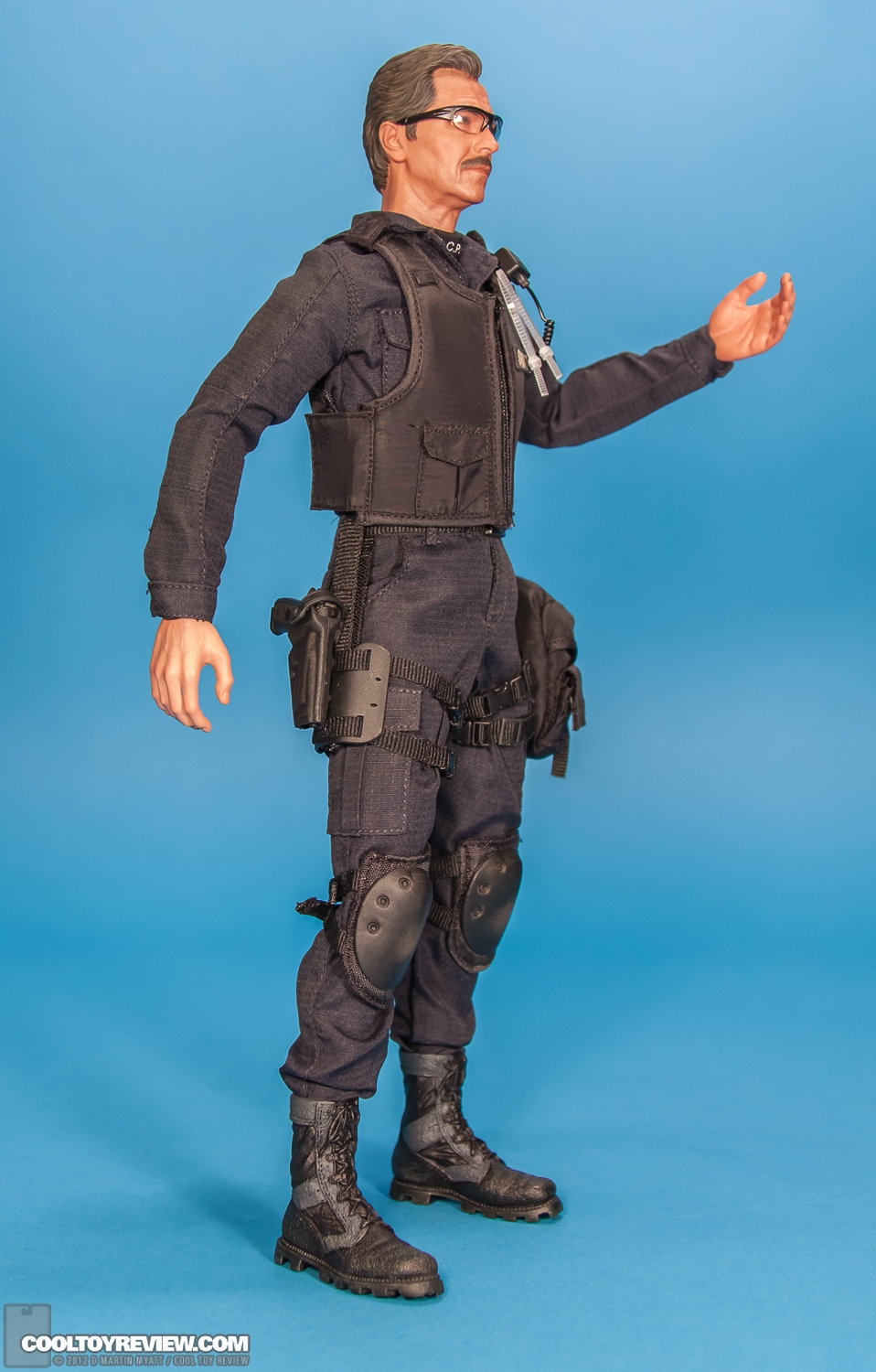 Lt_Jim_Gordon_Dark_Knight_Hot_Toys-06.jpg