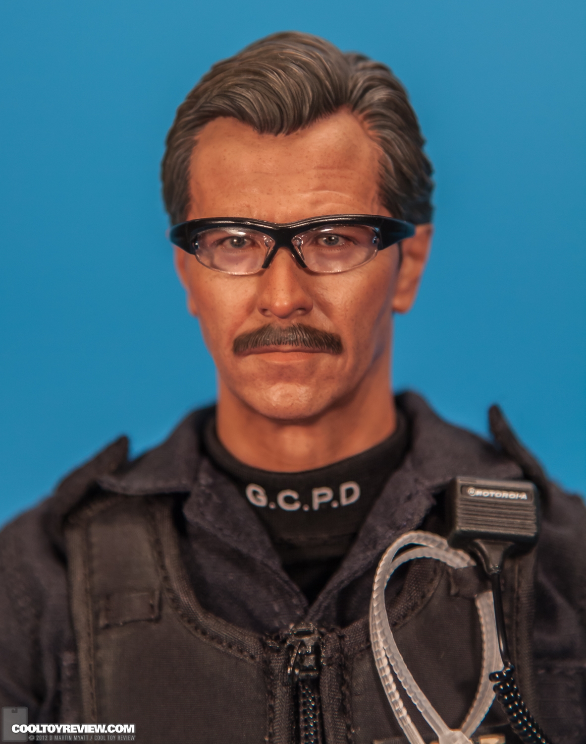Lt_Jim_Gordon_Dark_Knight_Hot_Toys-17.jpg
