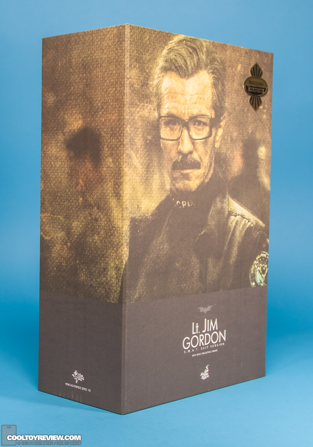 Lt_Jim_Gordon_Dark_Knight_Hot_Toys-36.jpg