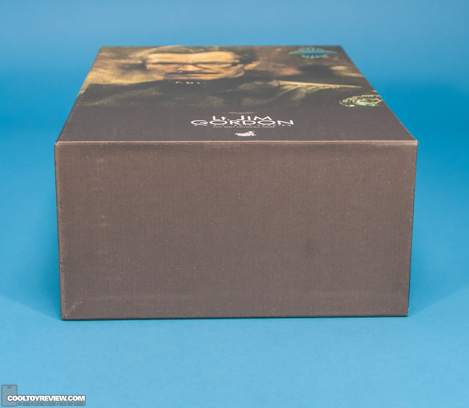 Lt_Jim_Gordon_Dark_Knight_Hot_Toys-40.jpg