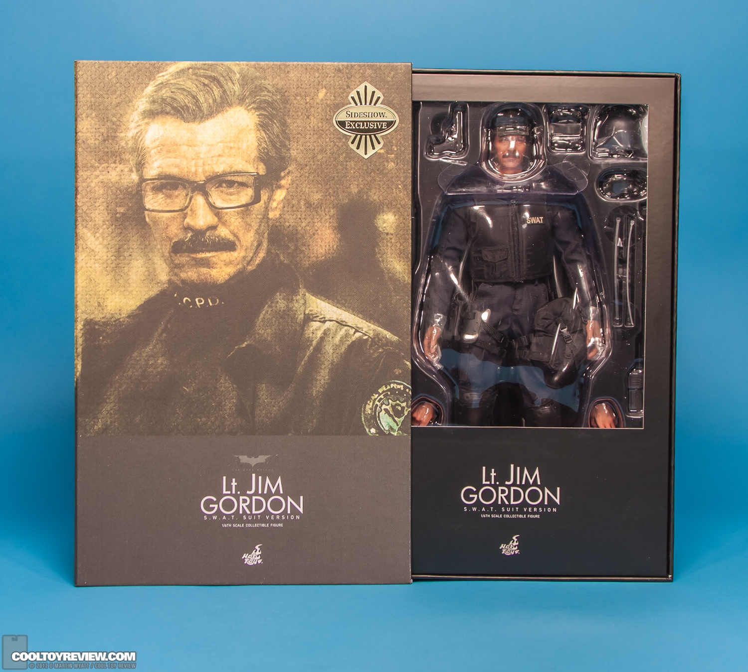 Lt_Jim_Gordon_Dark_Knight_Hot_Toys-41.jpg