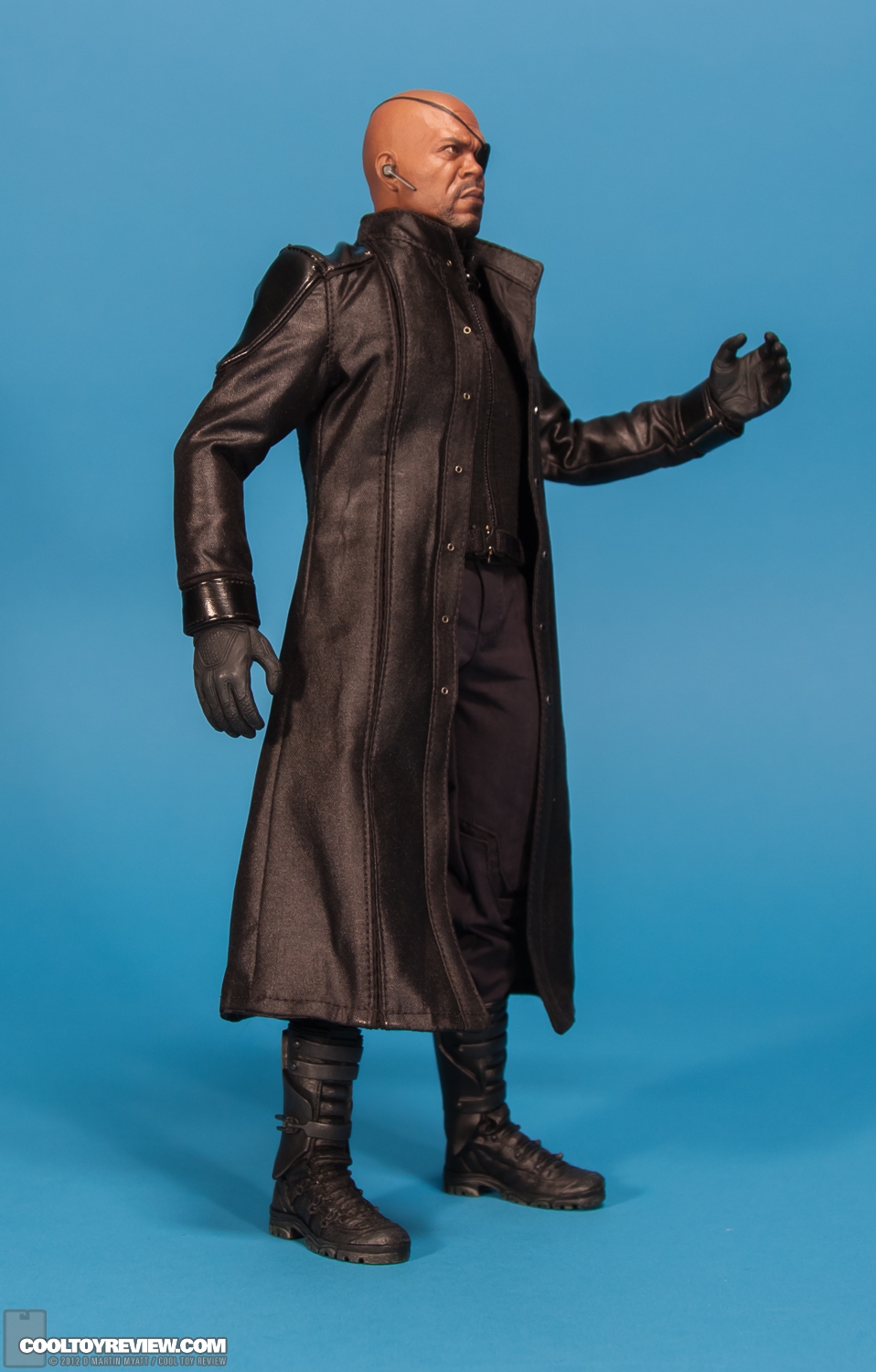 Nick_Fury_Avengers_Hot_Toys-02.jpg