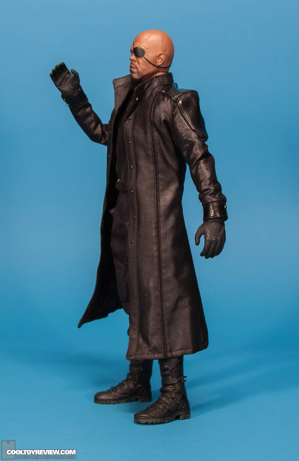 Nick_Fury_Avengers_Hot_Toys-03.jpg