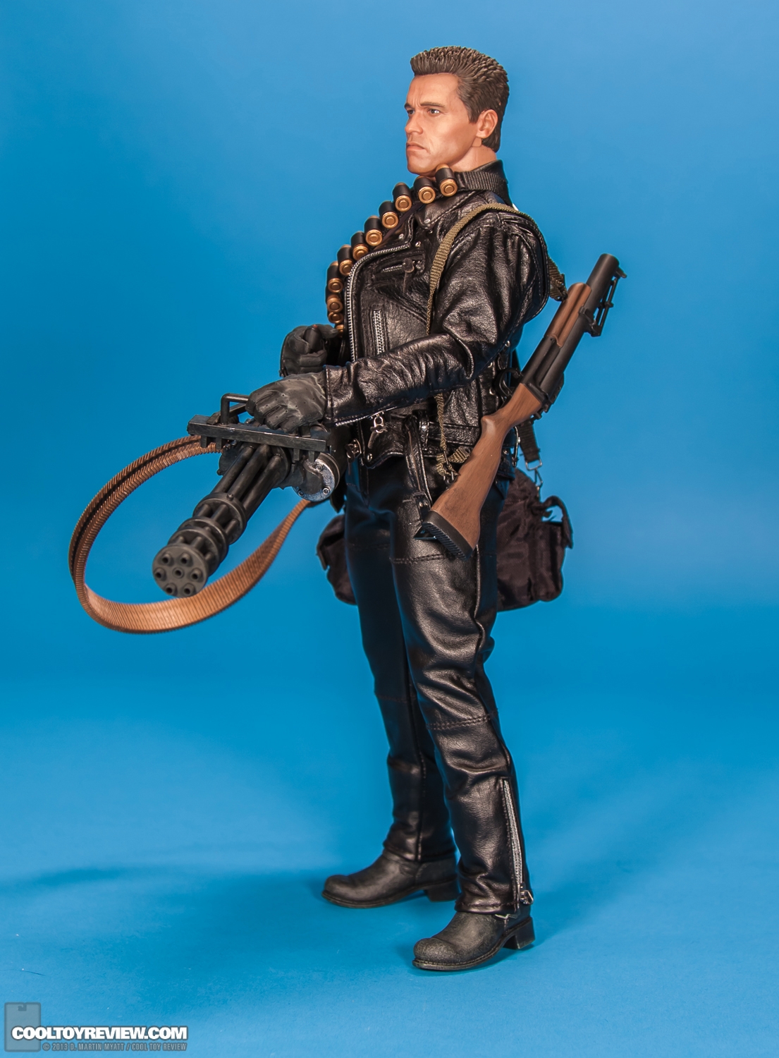 T-800_T2_DX10_Terminator_Hot_Toys-11.jpg