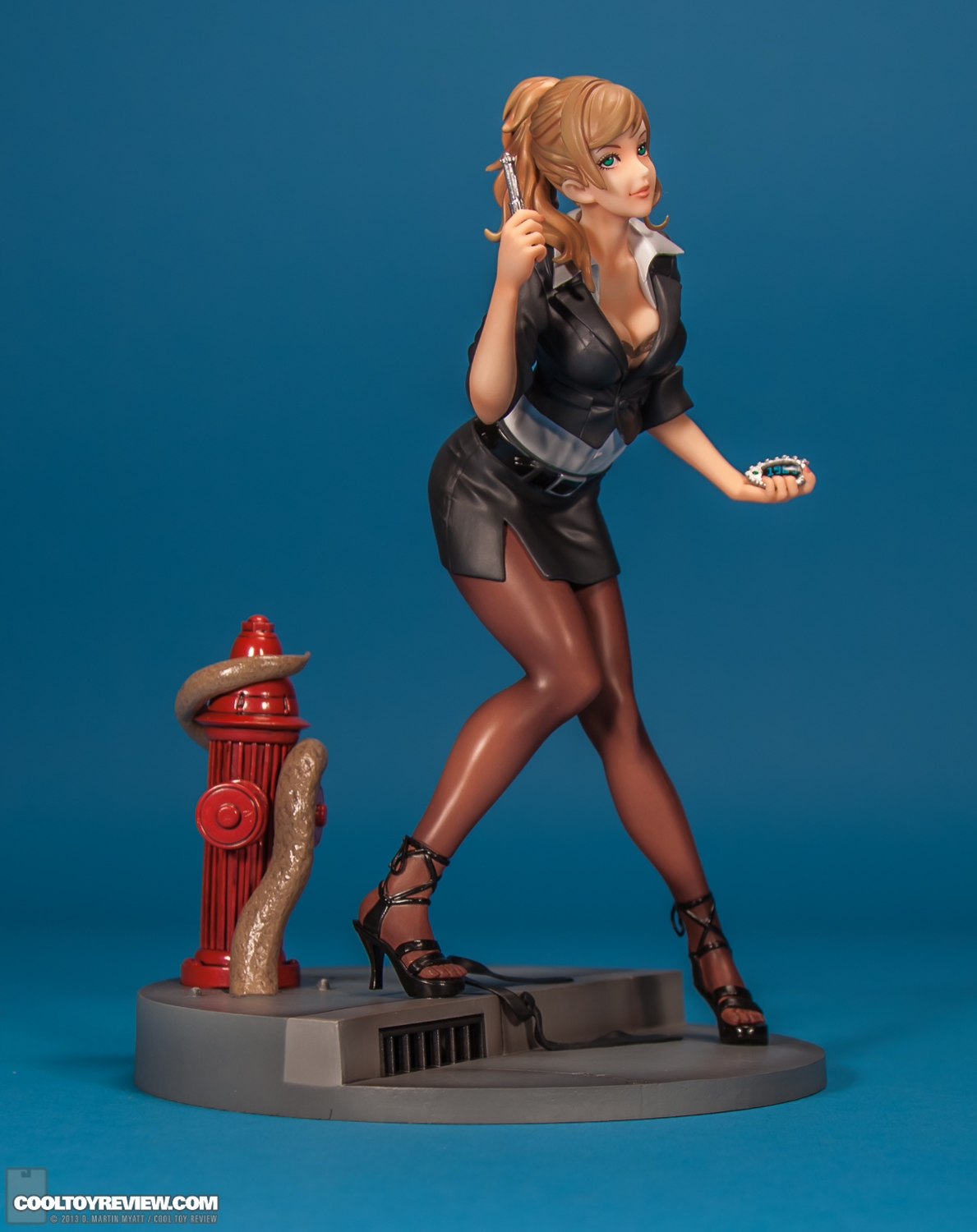 Agent_G_Men_In_Black_III_ Bishoujo_Statue_Kotobukiya-02.jpg