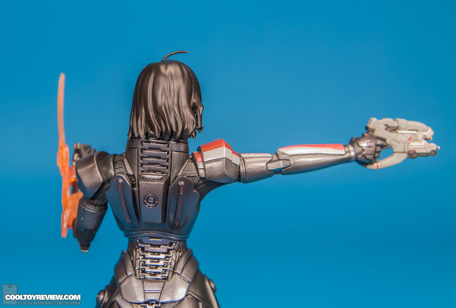 Commander_Shepard_Mass_Effect_Bishoujo_BioWare_Edition_Kotobukiya-12.jpg