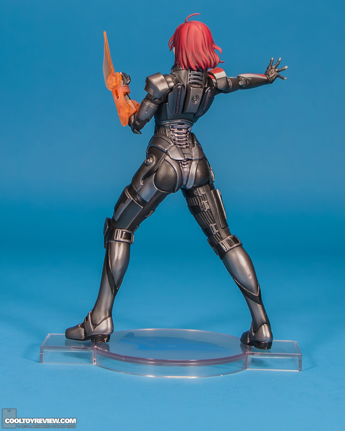Commander_Shepard_Mass_Effect_Bishoujo_Kotobukiya-04.jpg