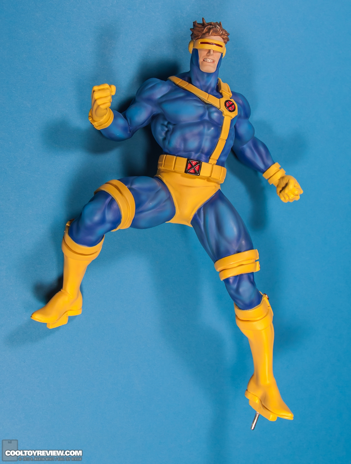 Cyclops_X-Men_Fine_Art_Statue_Kotobukiya-09.jpg