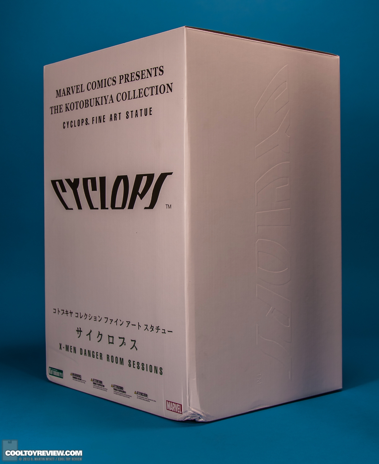 Cyclops_X-Men_Fine_Art_Statue_Kotobukiya-16.jpg