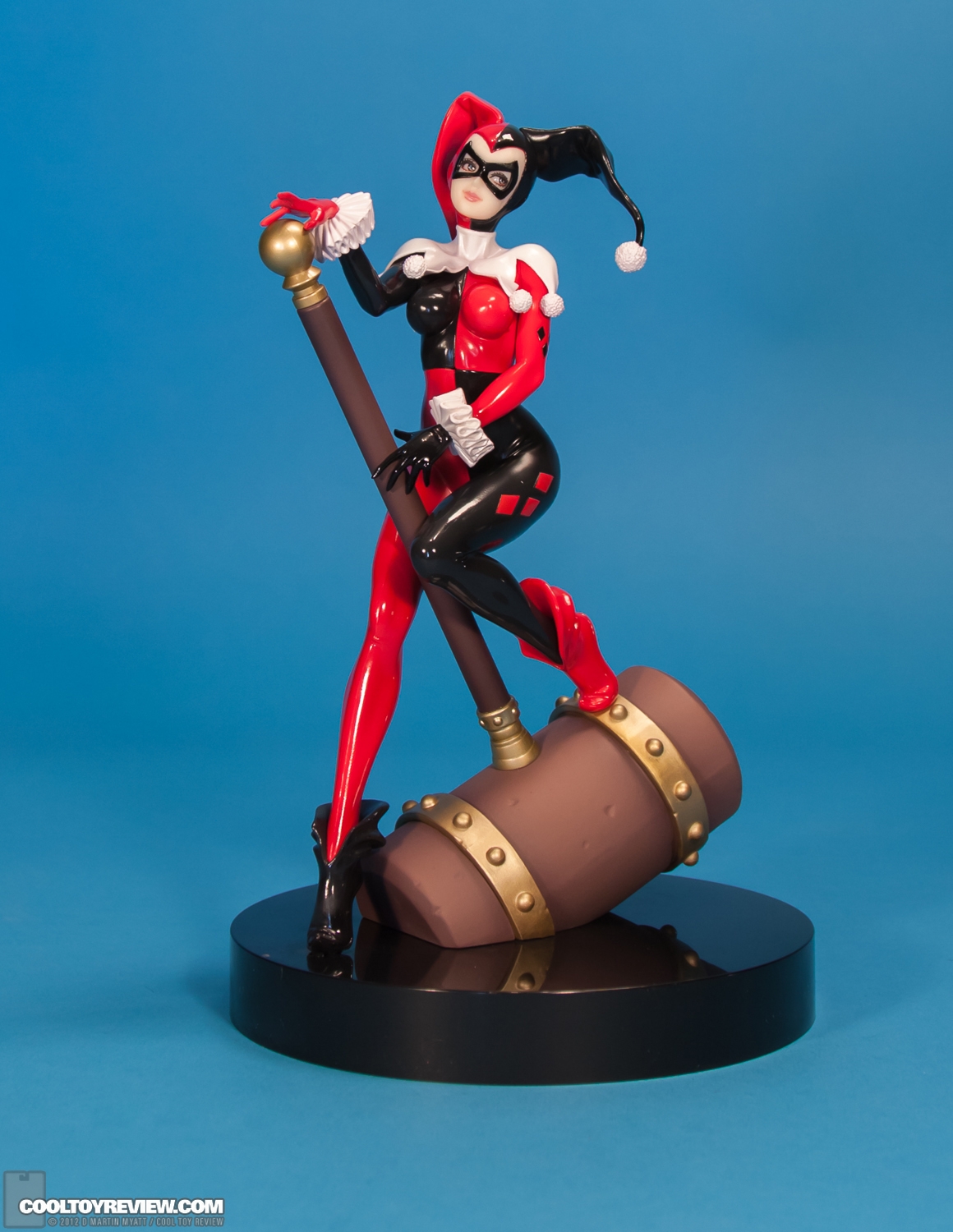 Harley_Quinn_DC_Comics_Bishoujo_Statue_Kotobukiya-01.jpg