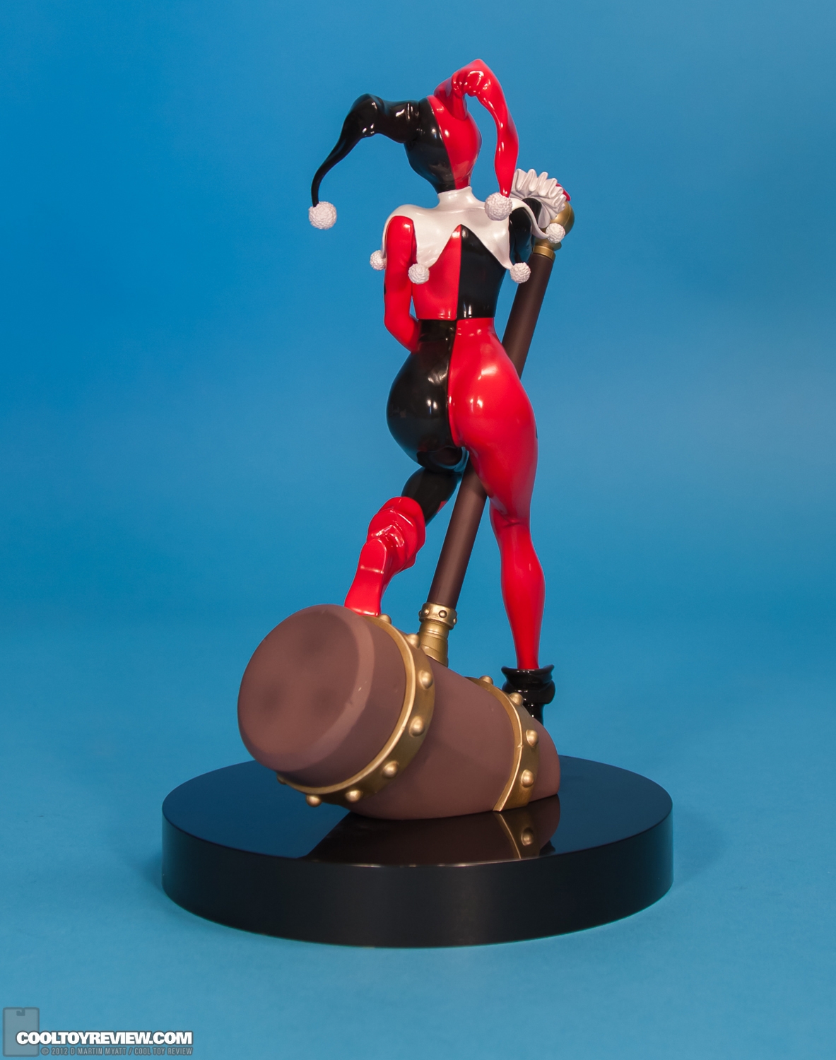 Harley_Quinn_DC_Comics_Bishoujo_Statue_Kotobukiya-04.jpg