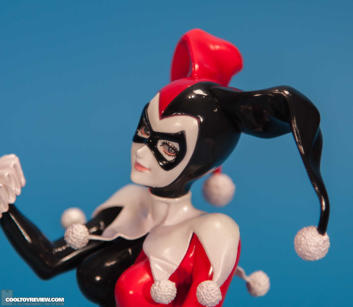 Harley_Quinn_DC_Comics_Bishoujo_Statue_Kotobukiya-07.jpg