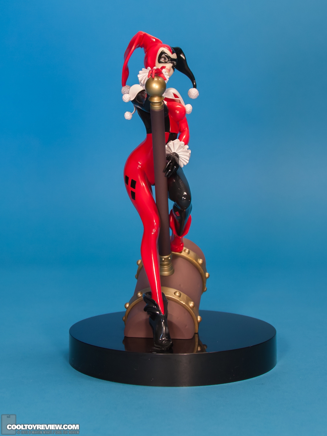 Harley_Quinn_DC_Comics_Bishoujo_Statue_Kotobukiya-18.jpg
