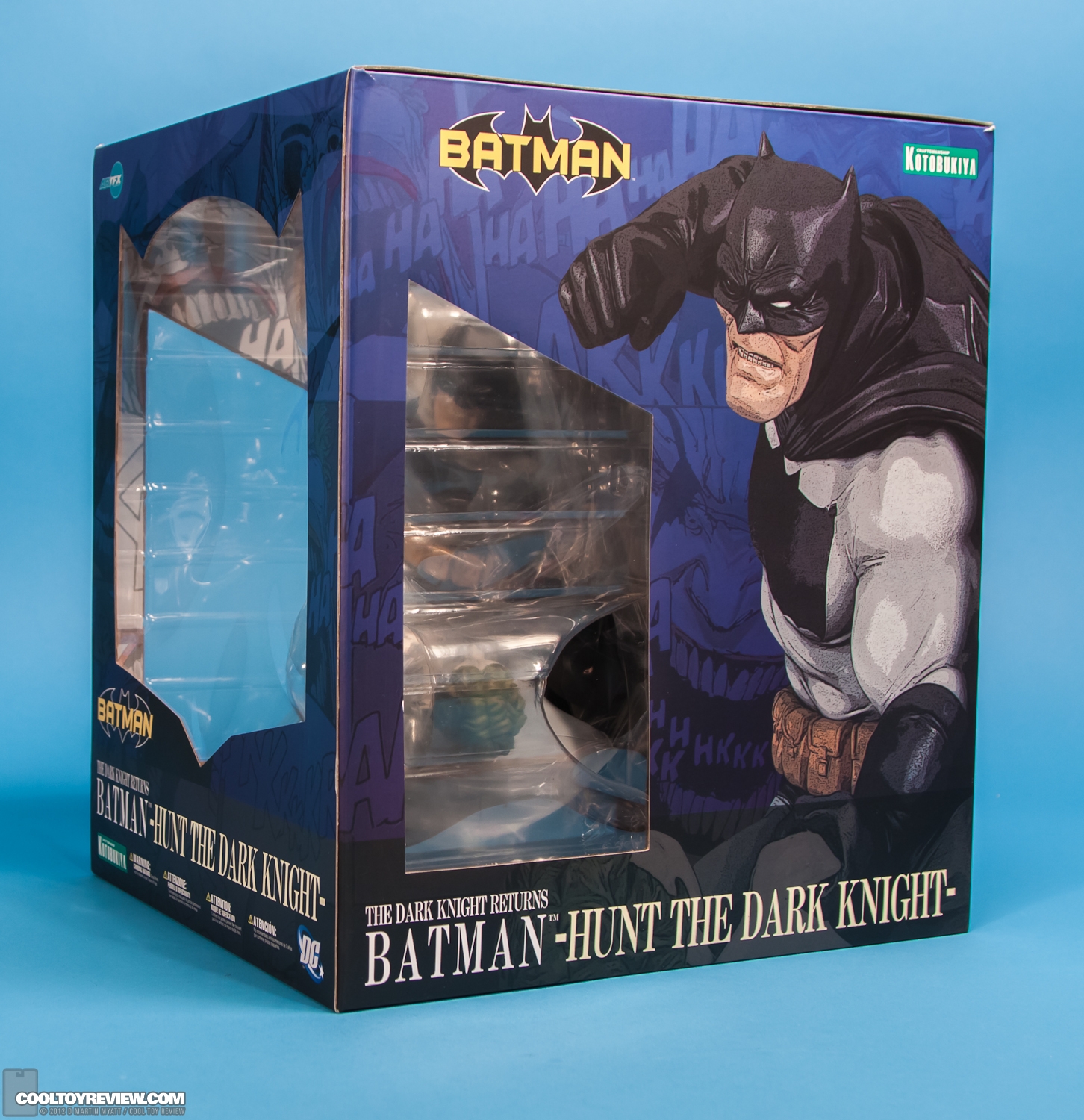 Hunt_The_Dark_Knight_Batman_ARTFX_Kotobukiya-19.jpg