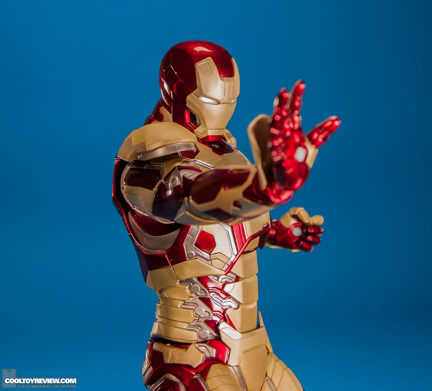 Iron-Man-3-Mark-XLII-ARTFX-Statue-Kotobukiya-006.jpg