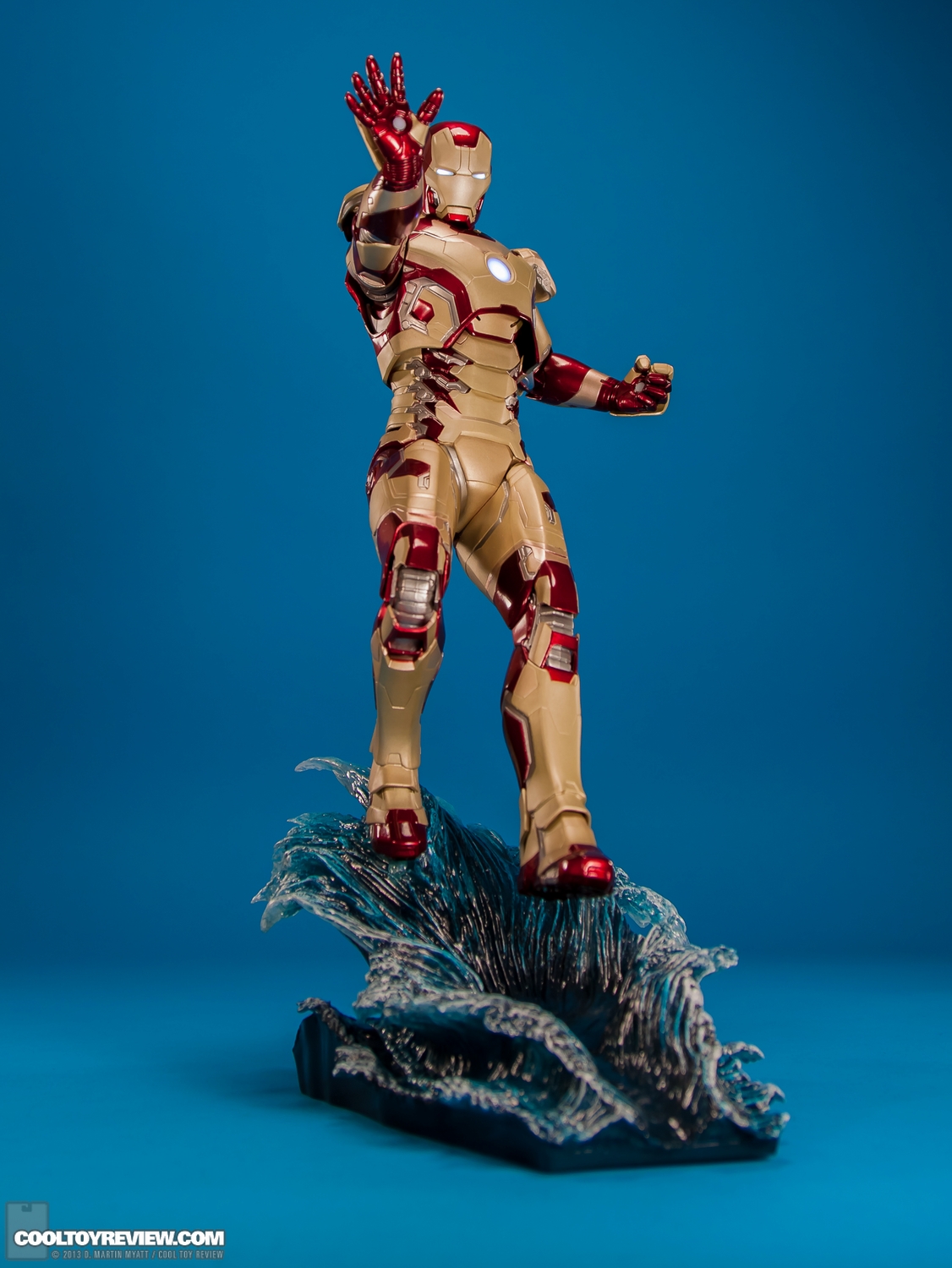 Iron-Man-3-Mark-XLII-ARTFX-Statue-Kotobukiya-015.jpg