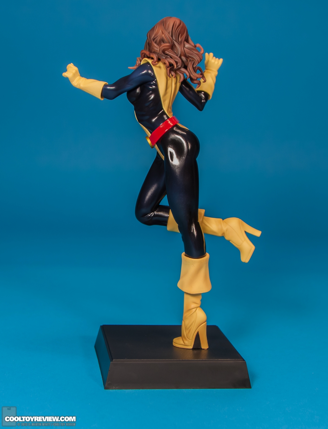 Kitty_Pryde_X-Men_Marvel_Bishoujo_Statue_Kotobukiya-004.jpg