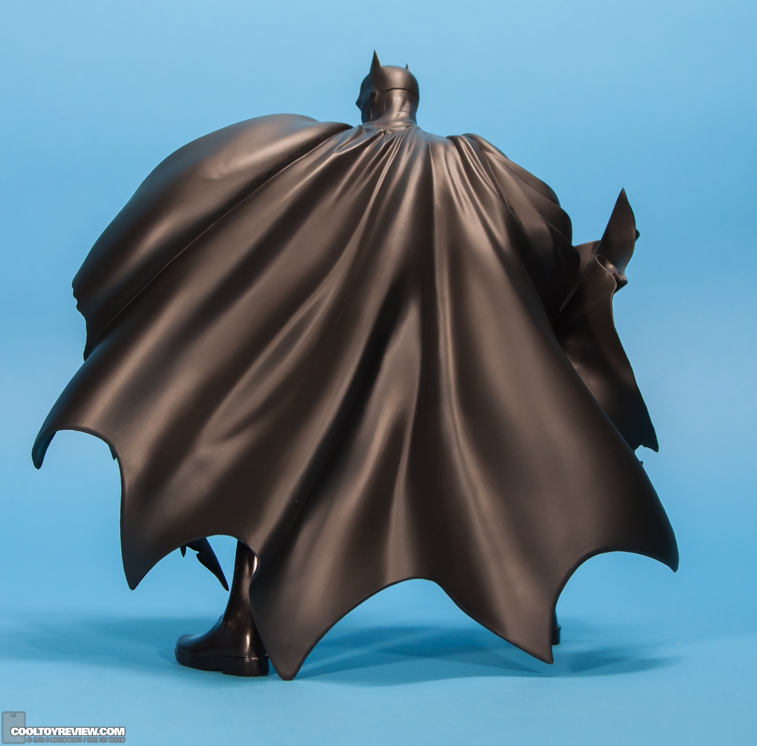 Kotobukiya_Batman_ARTFX_Black_Version-04.jpg