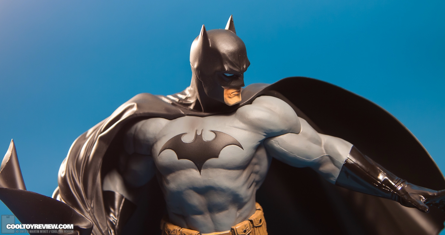 Kotobukiya_Batman_ARTFX_Black_Version-10.jpg