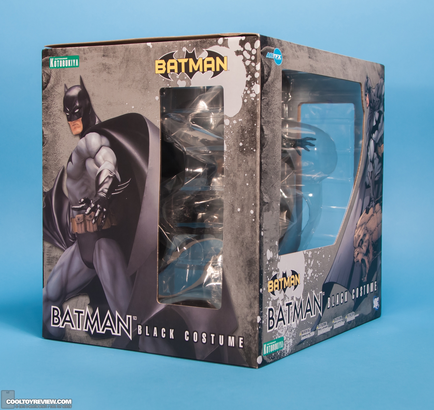Kotobukiya_Batman_ARTFX_Black_Version-26.jpg