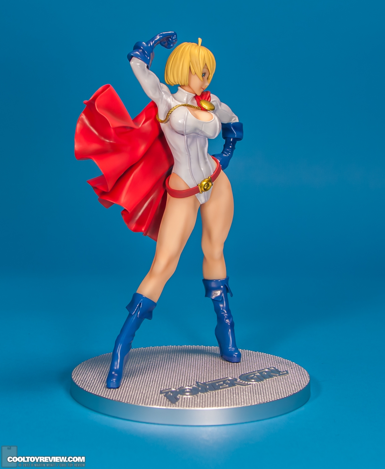 Power_Girl_DC_Comics_Bishoujo_Kotobukiya-02.jpg