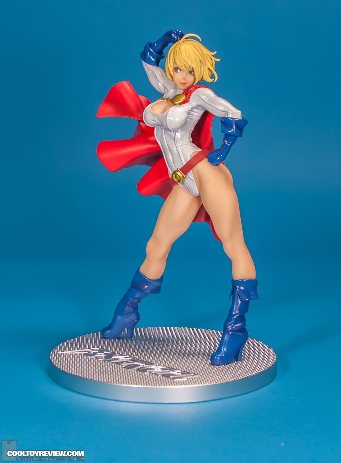 Power_Girl_DC_Comics_Bishoujo_Kotobukiya-03.jpg