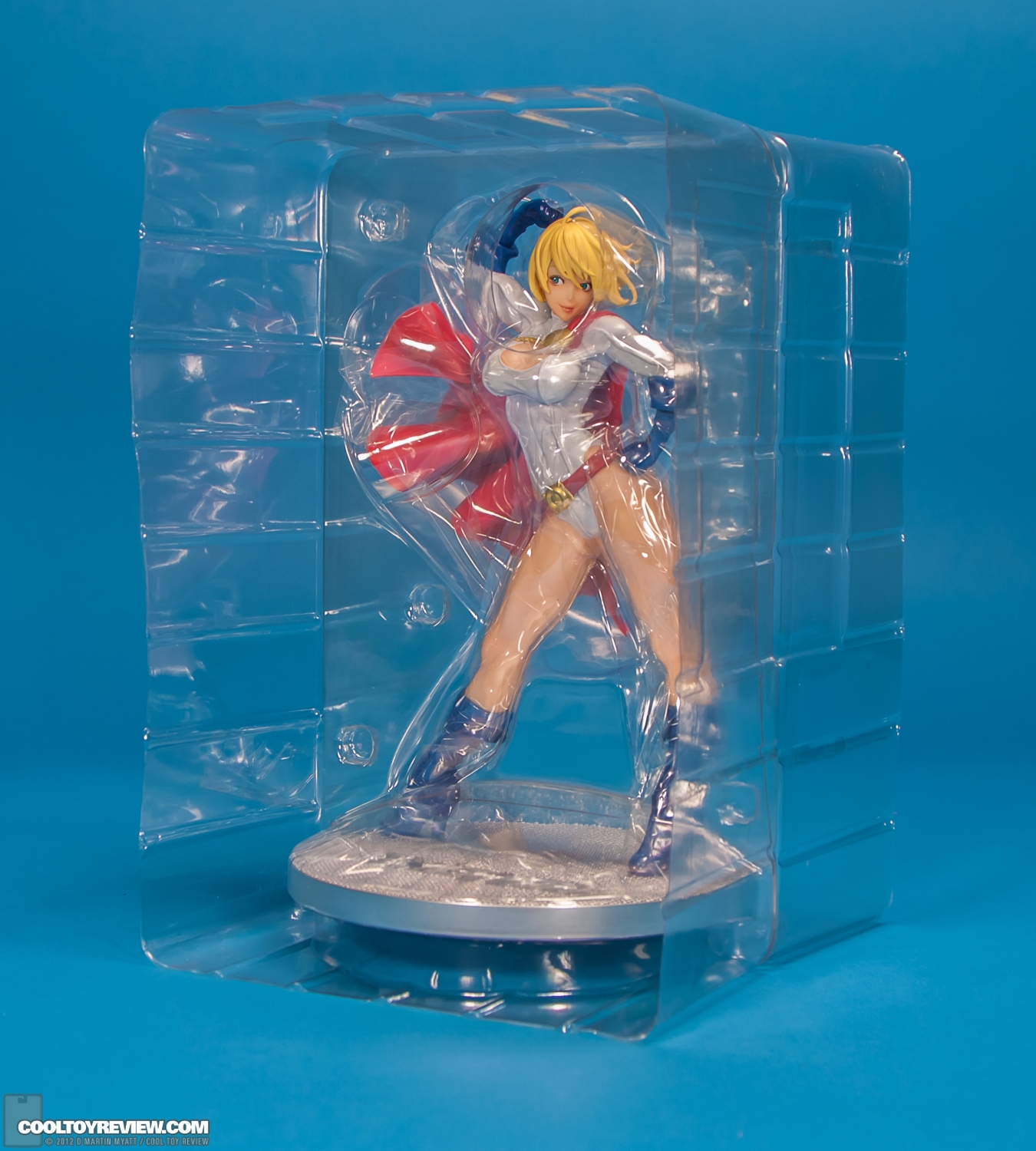 Power_Girl_DC_Comics_Bishoujo_Kotobukiya-19.jpg