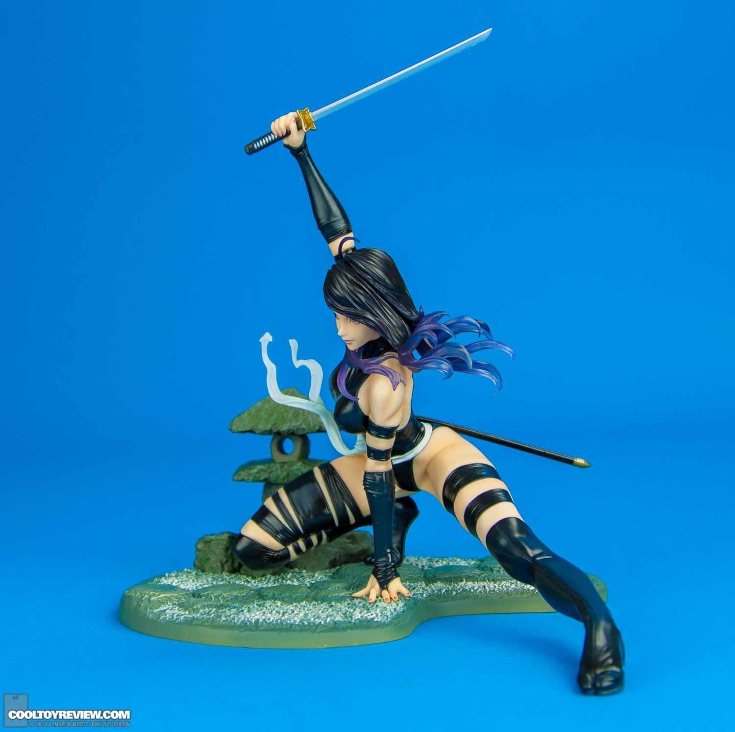 Psylocke-X-Force-Ninja-Outfit-Marvel-Bishoujo-Statue-Kotobukiya-003.jpg