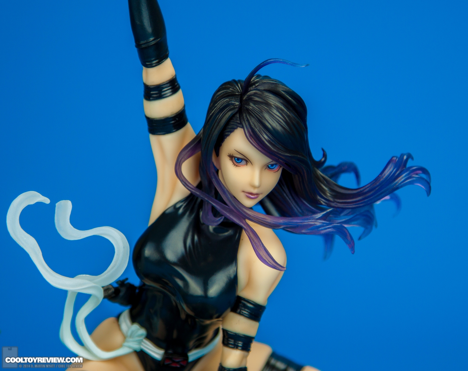 Psylocke-X-Force-Ninja-Outfit-Marvel-Bishoujo-Statue-Kotobukiya-005.jpg