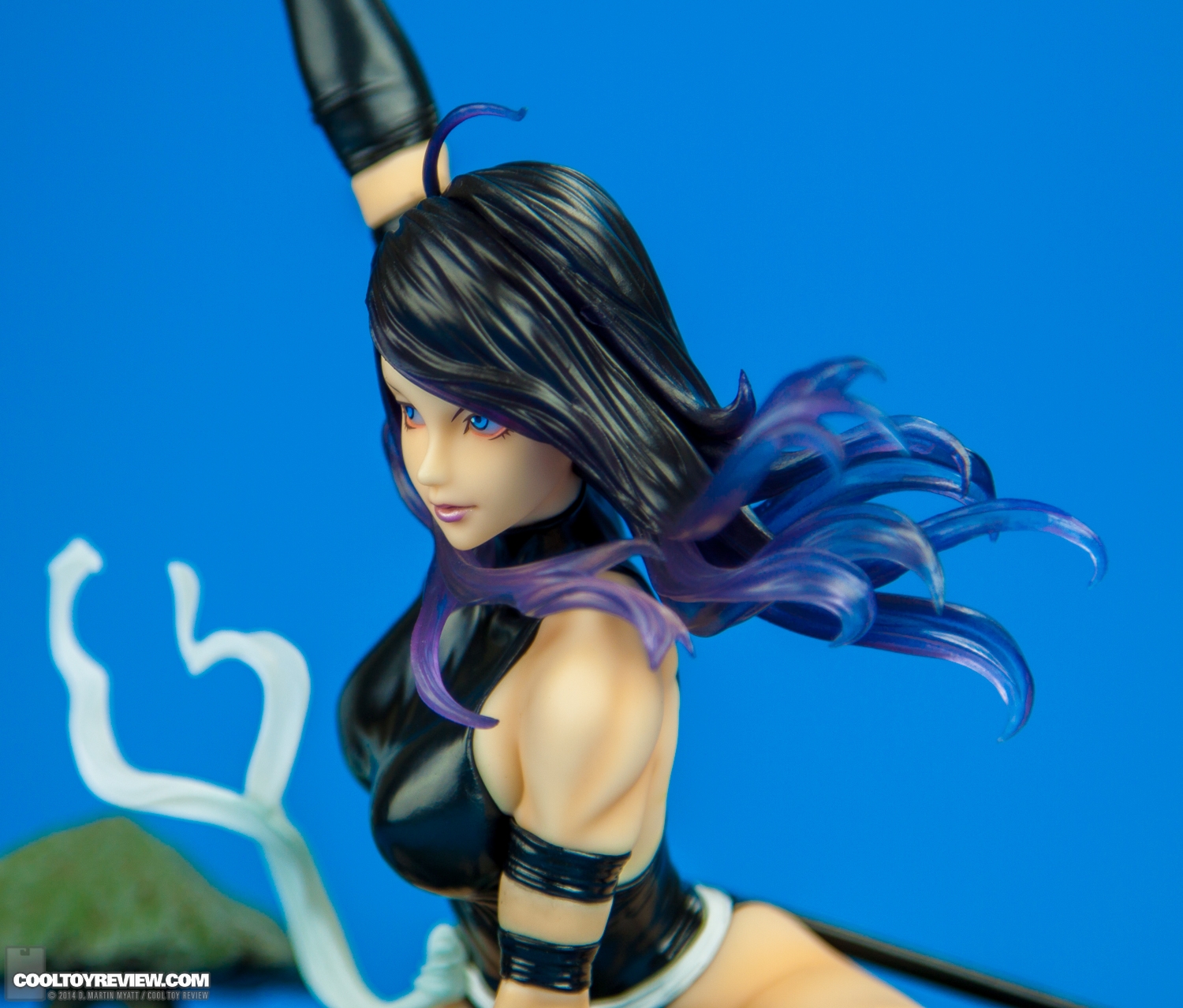 Psylocke-X-Force-Ninja-Outfit-Marvel-Bishoujo-Statue-Kotobukiya-007.jpg