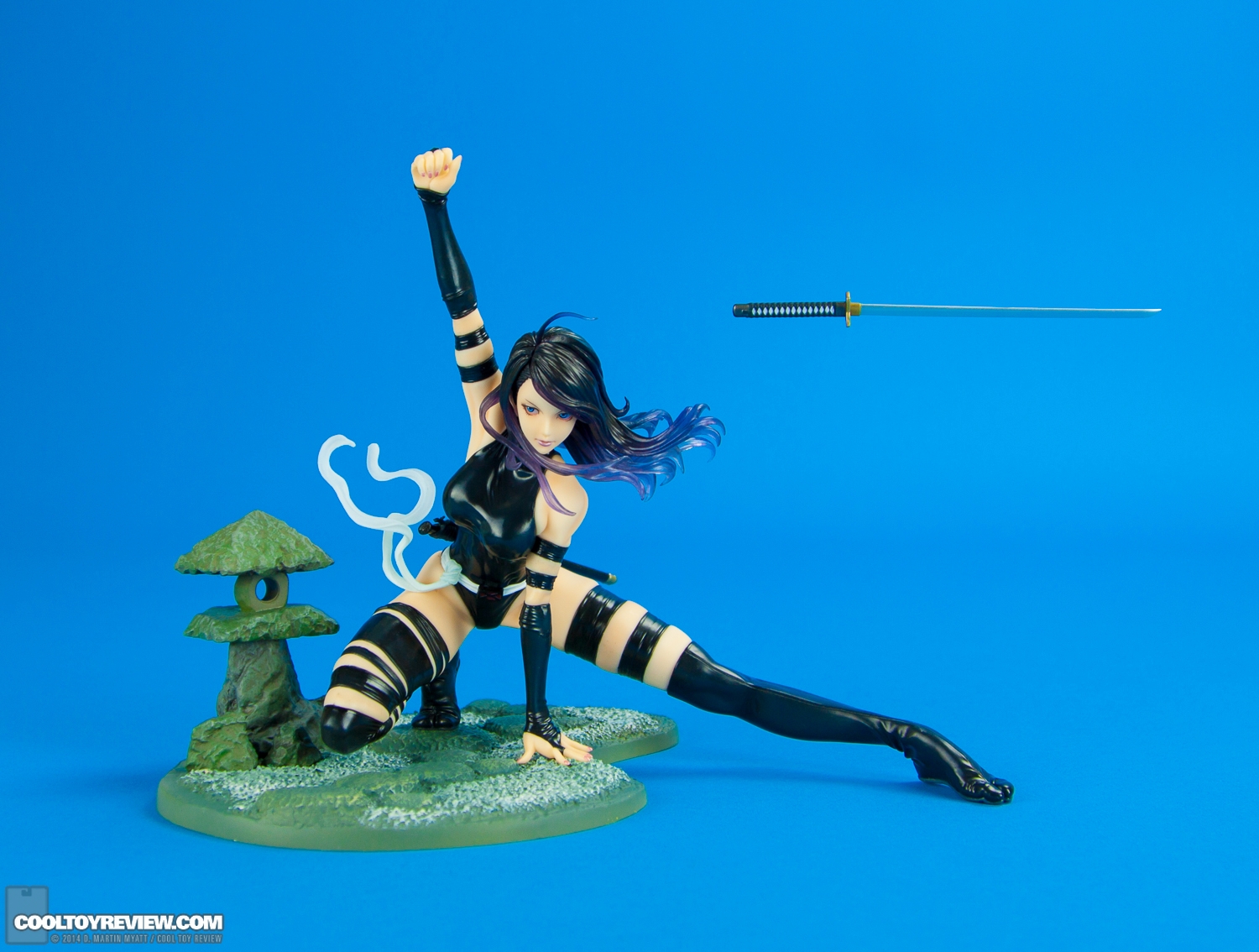Psylocke-X-Force-Ninja-Outfit-Marvel-Bishoujo-Statue-Kotobukiya-010.jpg