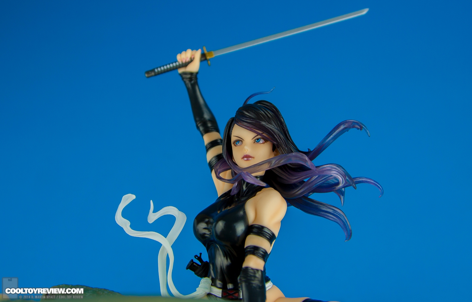 Psylocke-X-Force-Ninja-Outfit-Marvel-Bishoujo-Statue-Kotobukiya-014.jpg