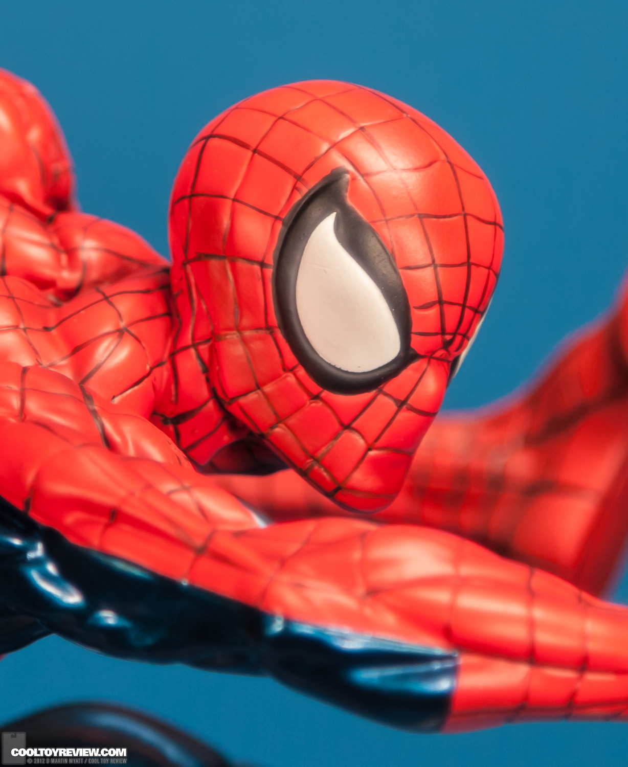 Spider-Man_Unleashed_Fine_Art_Statue_Kotobukiya-10.jpg