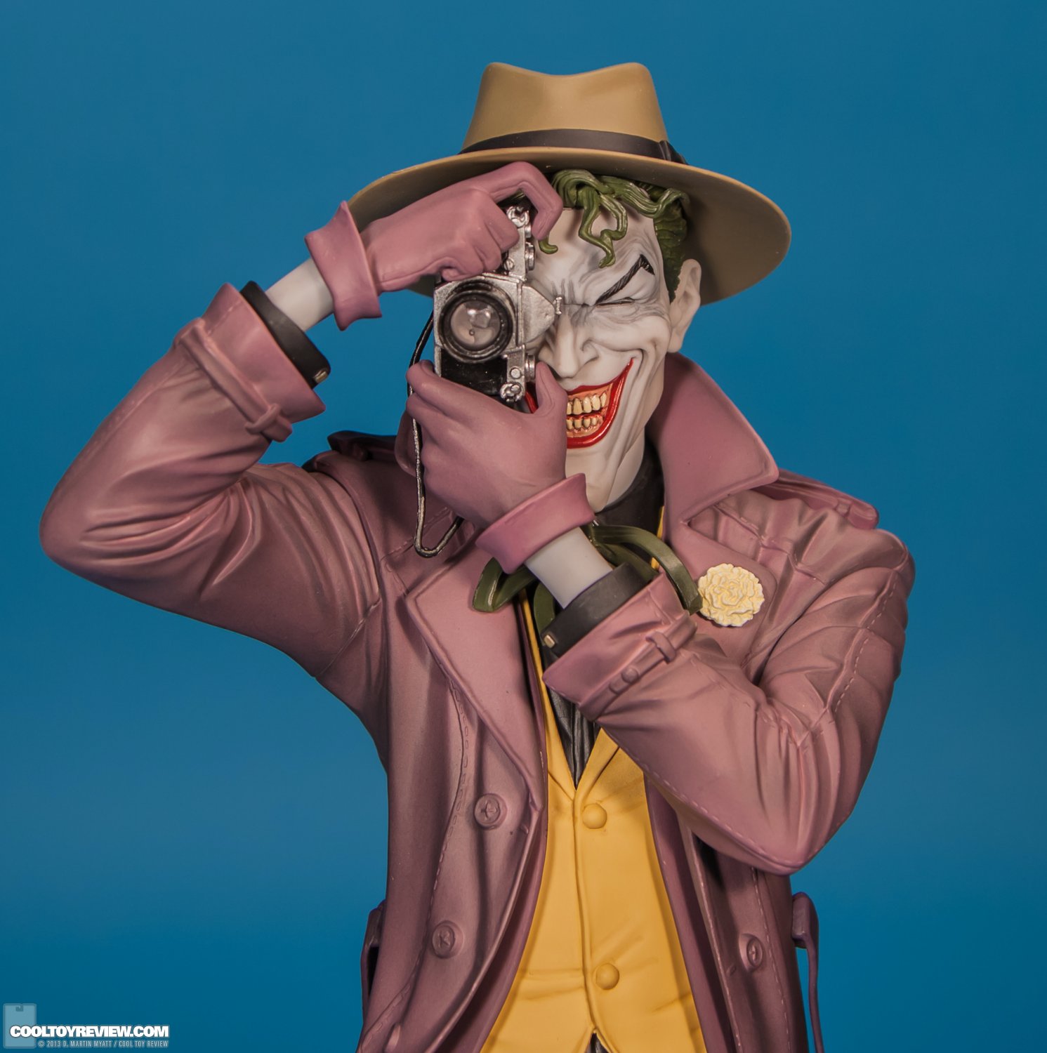 The-Joker-Killing-Joke-ARTFX-Kotobukiya-005.jpg