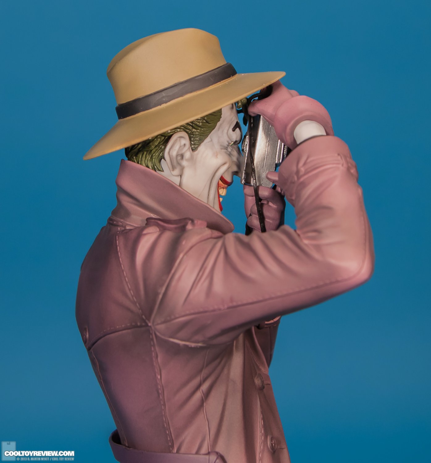 The-Joker-Killing-Joke-ARTFX-Kotobukiya-006.jpg