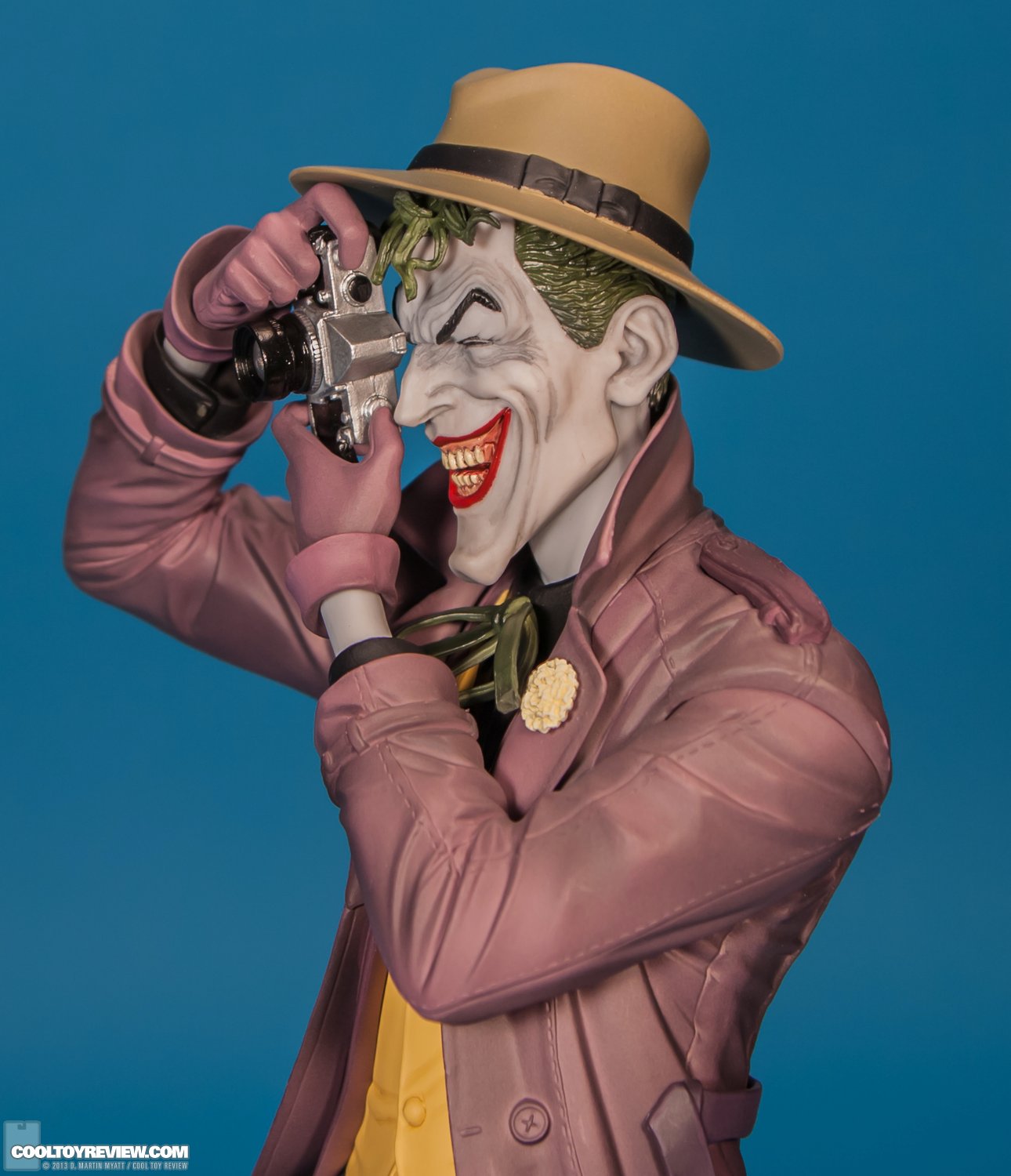 The-Joker-Killing-Joke-ARTFX-Kotobukiya-007.jpg