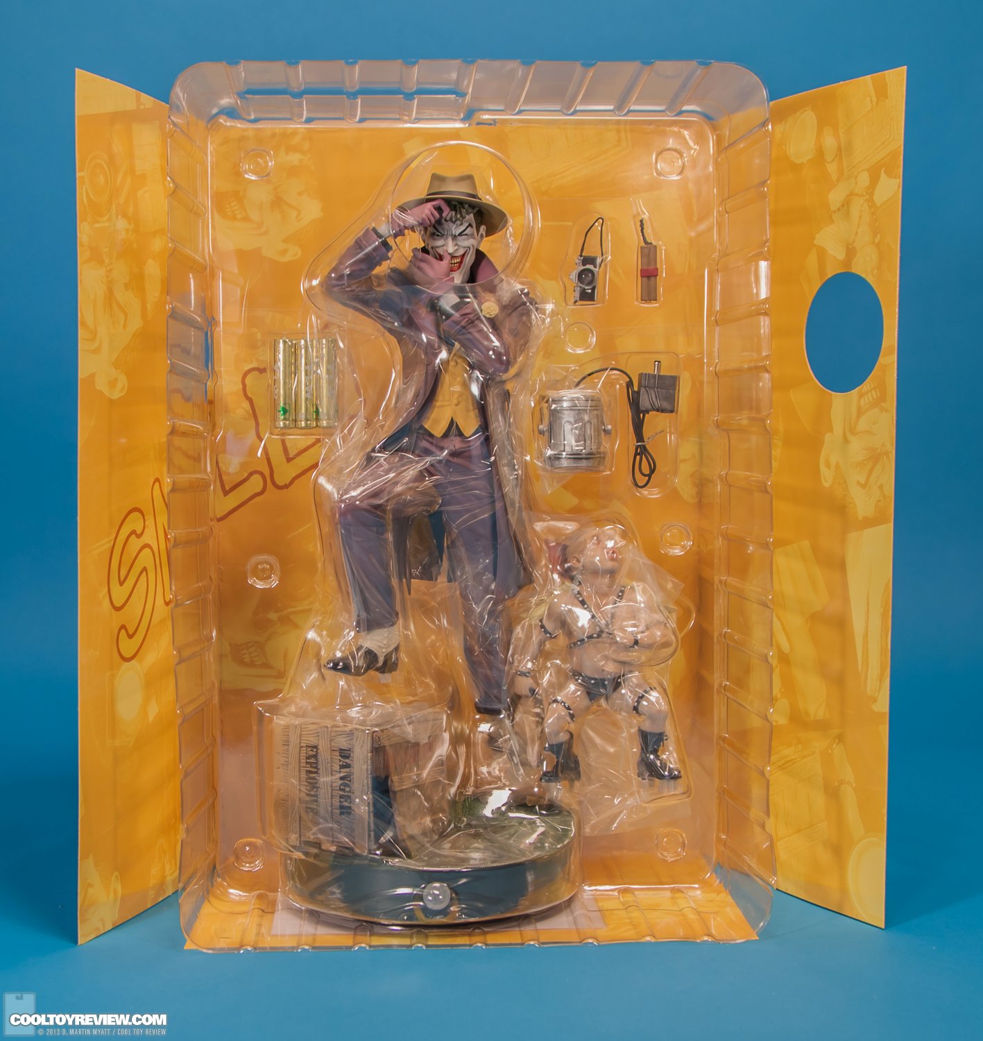 The-Joker-Killing-Joke-ARTFX-Kotobukiya-025.jpg