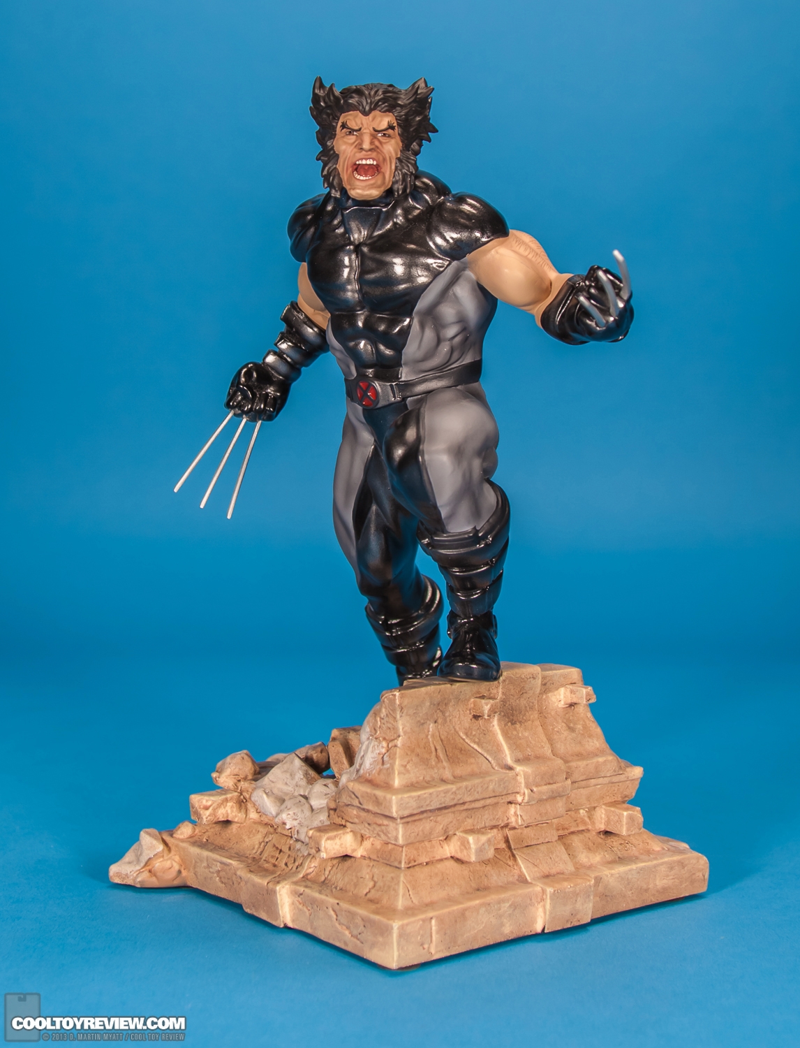 Wolverine_Uncanny_X-Force_Fine_Art_Statue_Kotobukiya-01.jpg