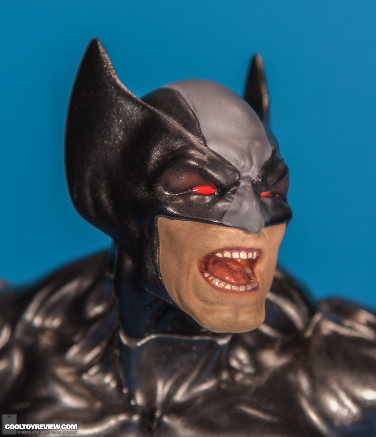 Wolverine_Uncanny_X-Force_Fine_Art_Statue_Kotobukiya-06.jpg