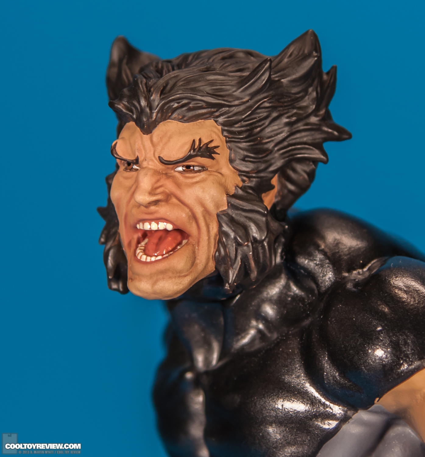 Wolverine_Uncanny_X-Force_Fine_Art_Statue_Kotobukiya-11.jpg