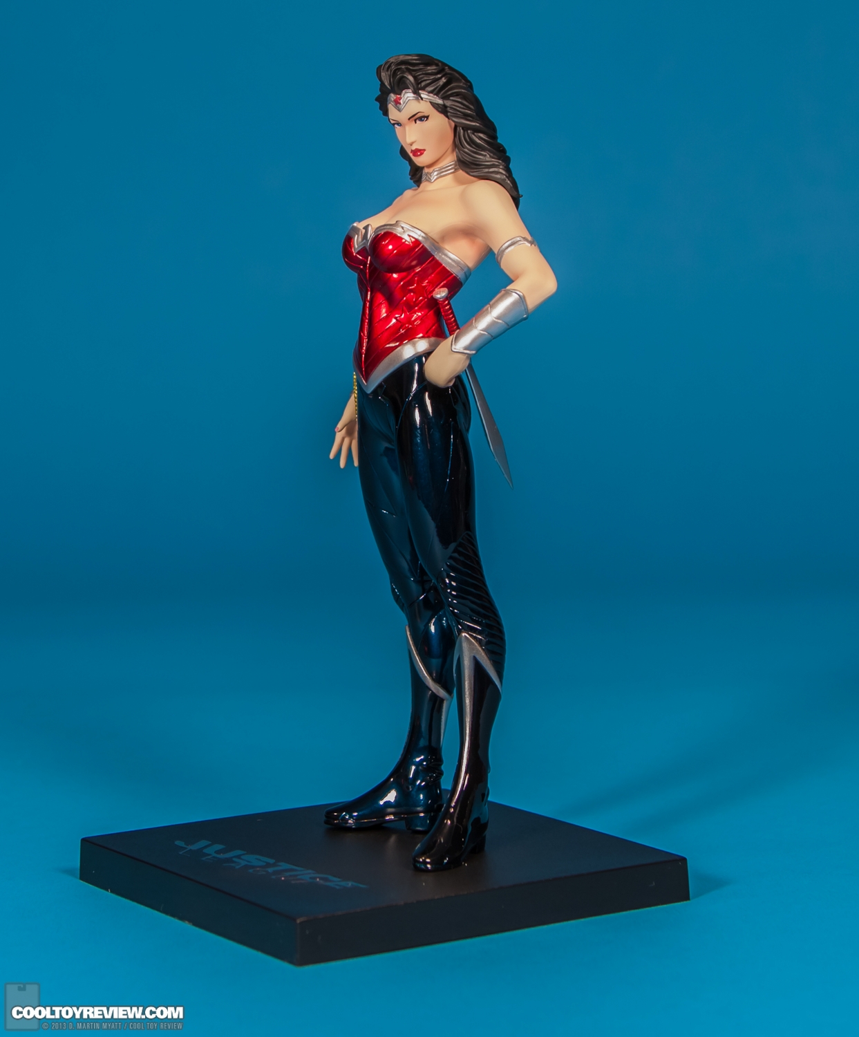 Wonder_Woman_DC_Comics_New_52_ARTFX_Statue_Kotobukiya-003.jpg