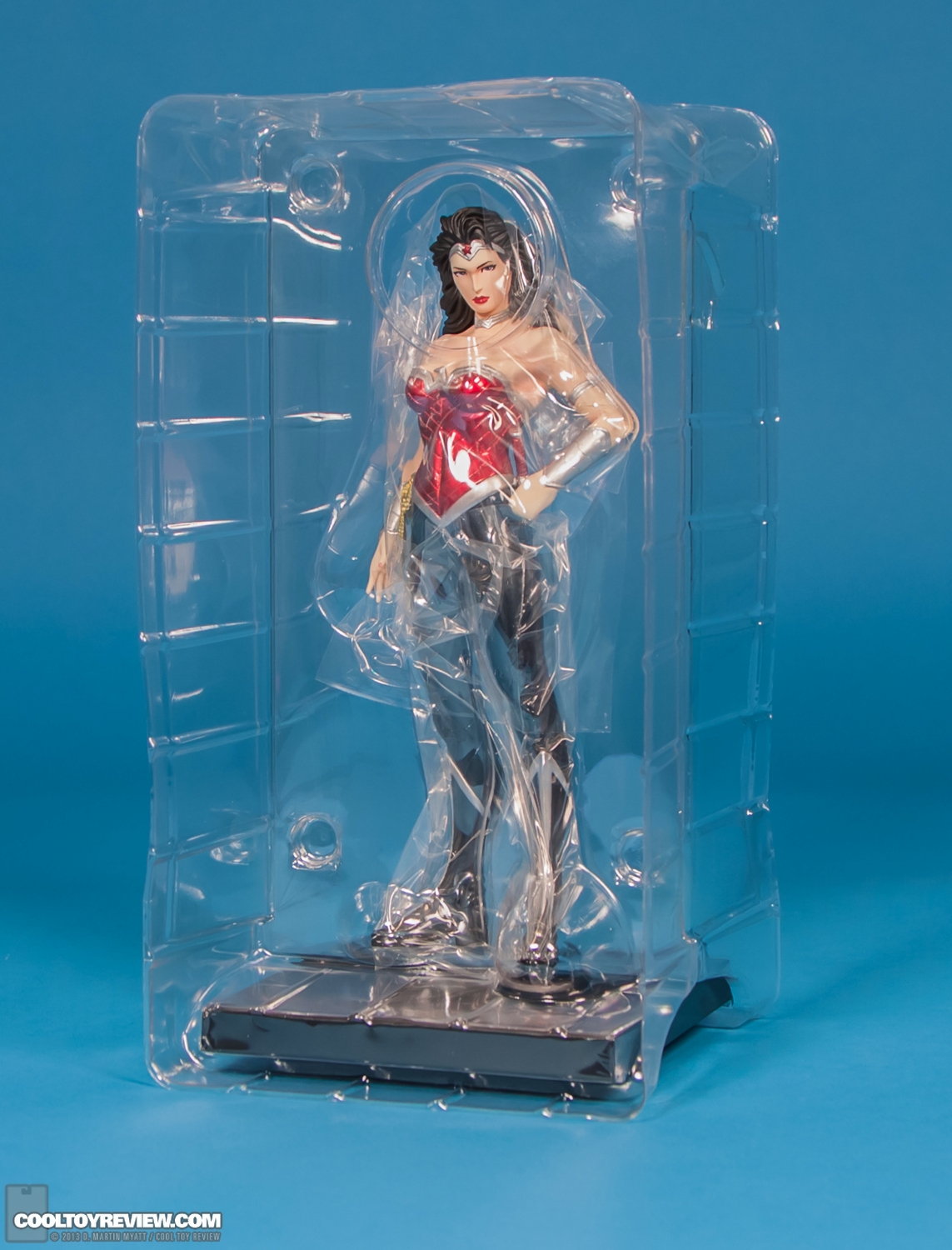 Wonder_Woman_DC_Comics_New_52_ARTFX_Statue_Kotobukiya-020.jpg